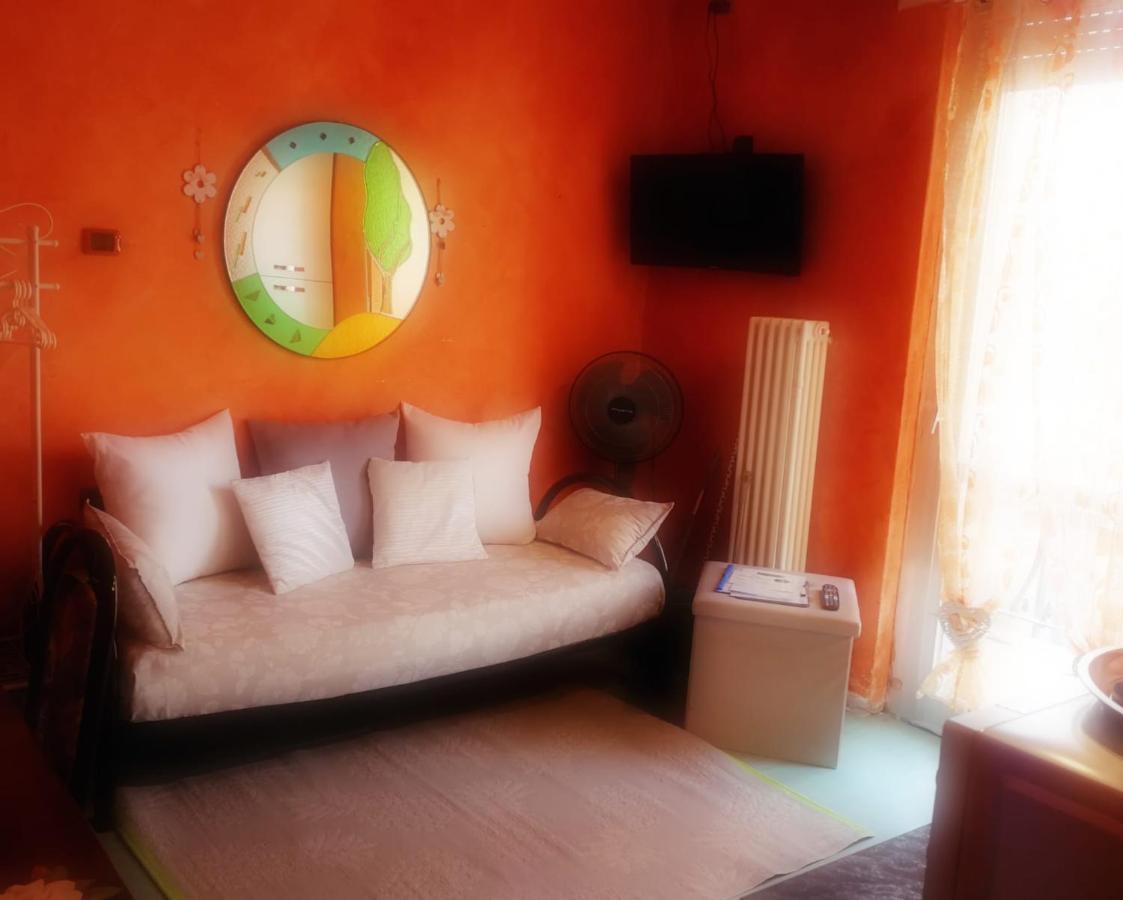 B&B Il Giardino Delle Fate Lecco Exteriör bild